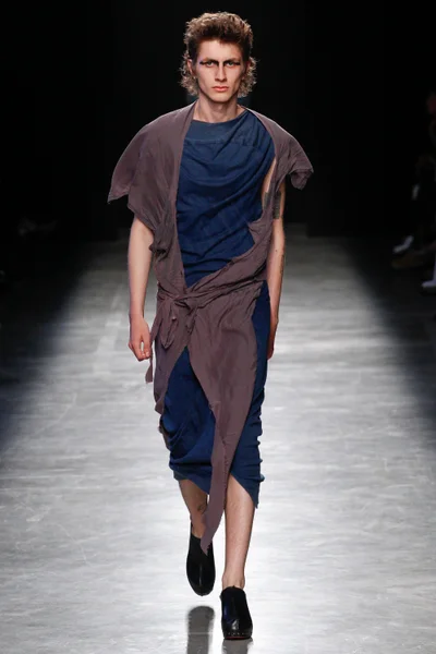 Look 27